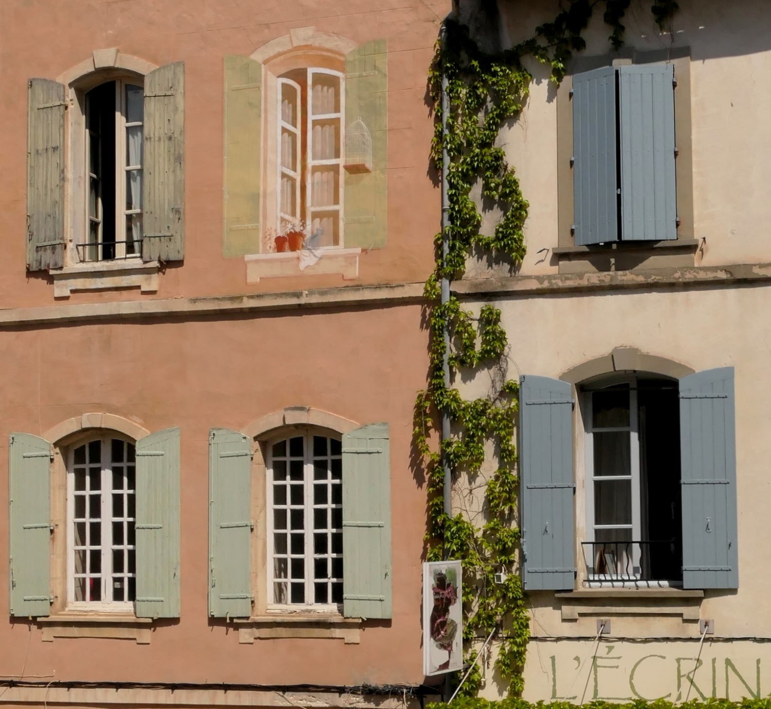 2022 vlux 2 052 2 Arles 2