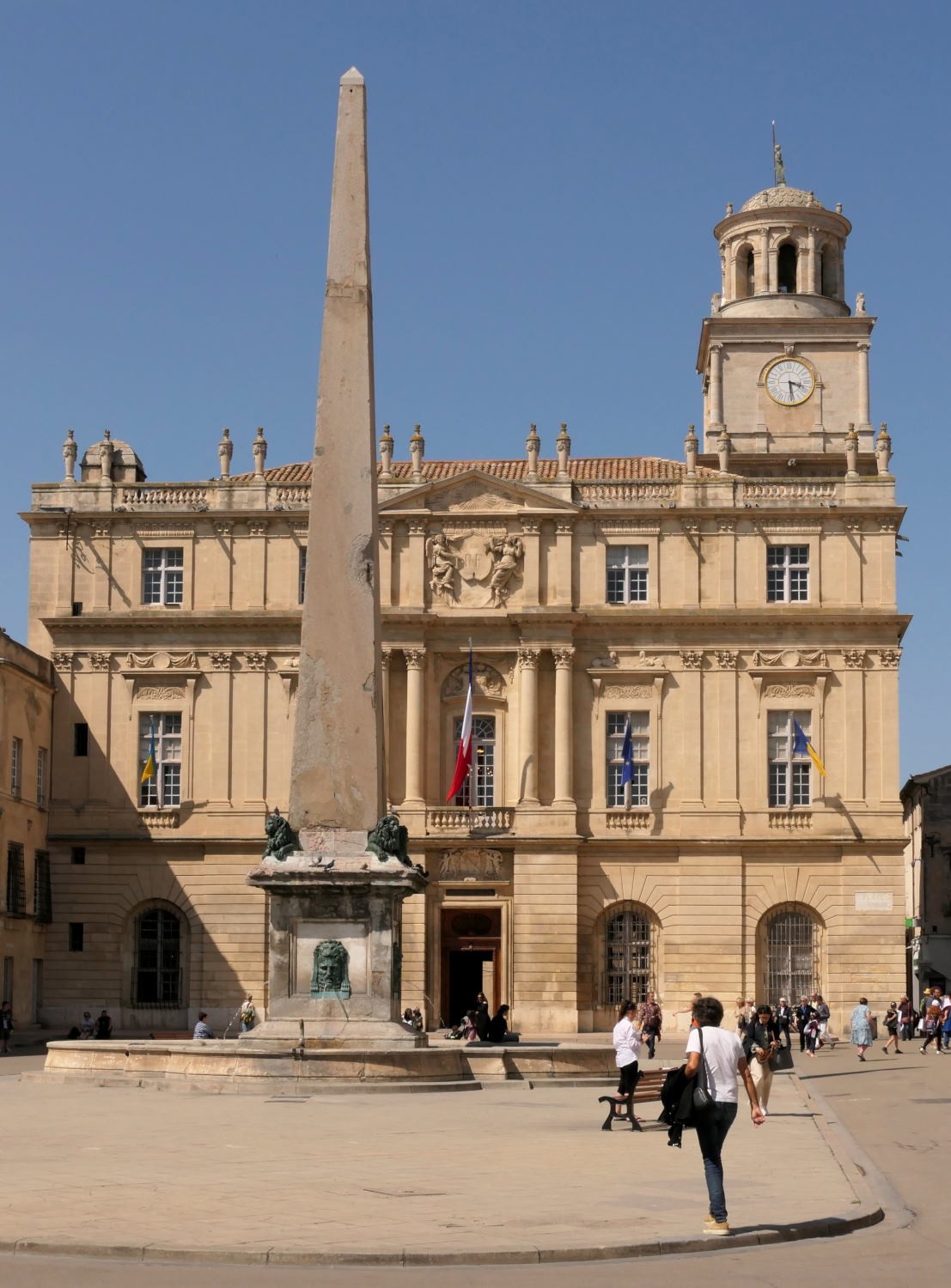 2022 vlux 2 066 1 Arles 2