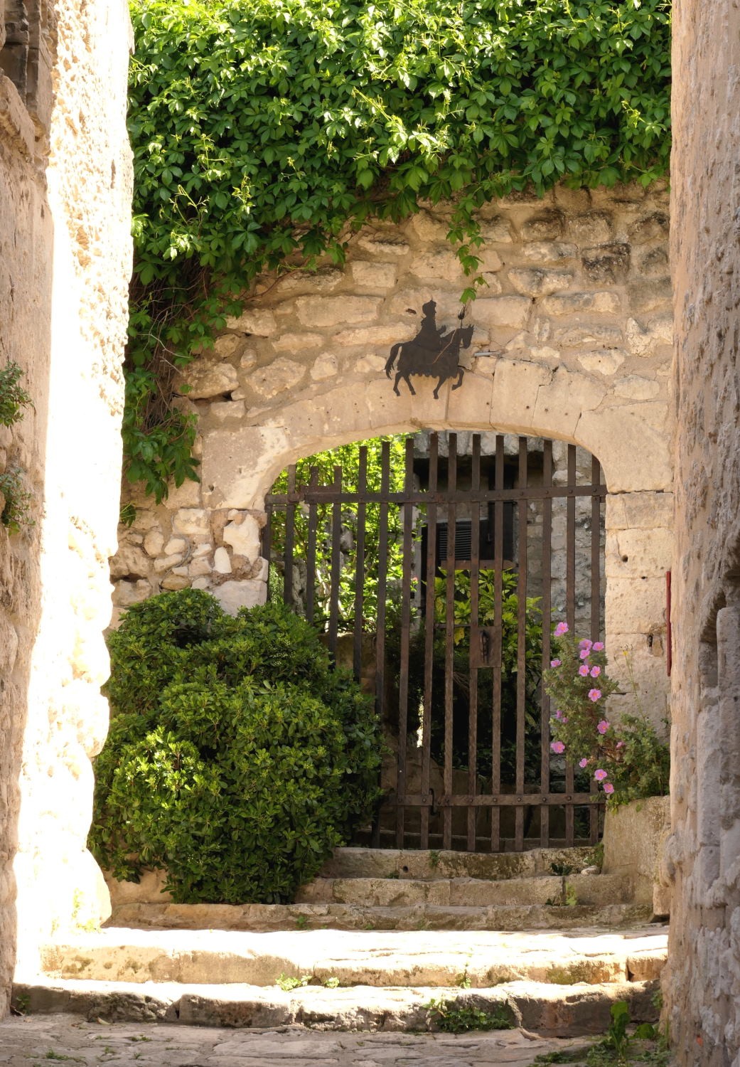 2022 vlux 2 128 1 Les Baux de Provence 2